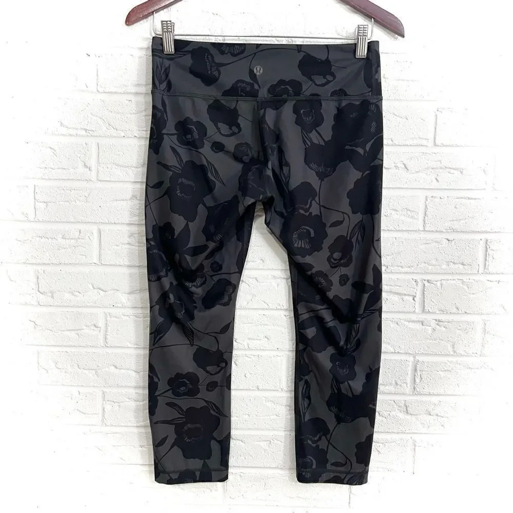 Lululemon Wunder Under Crop II *Full-On Luxtreme Flat Inky Floral Size 6